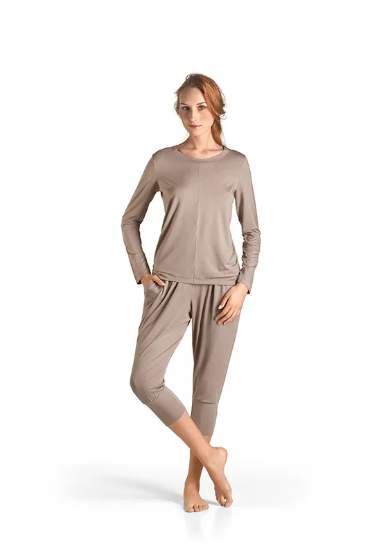 Hanro Yoga Long Sleeved Top in Taupe Grey Colorful Pullover Sweater