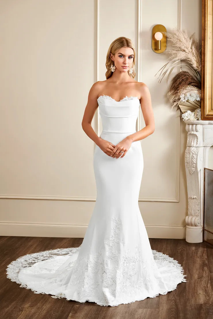 Kelly Faetanini Brighton - 10/12 Sparkling Wedding Dress